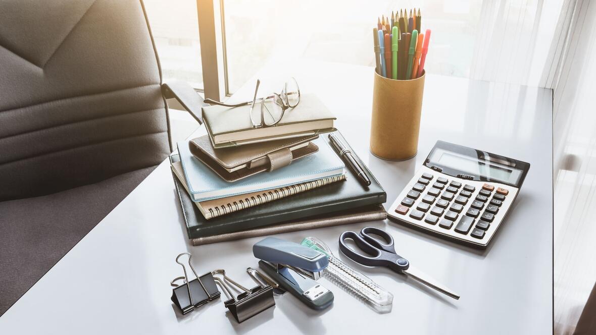 Schreibtisch des Kirchenverwaltungsbüros